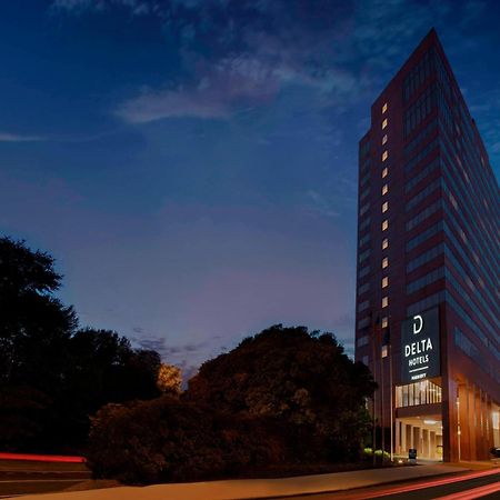 Delta Hotels By Marriott Richmond Downtown Esterno foto