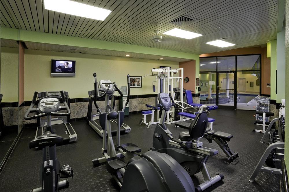 Delta Hotels By Marriott Richmond Downtown Esterno foto