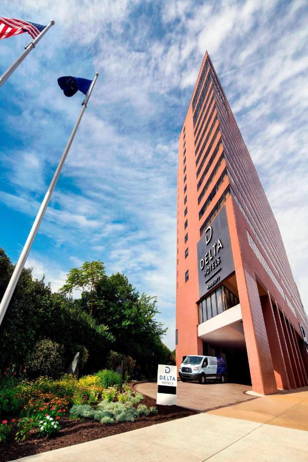 Delta Hotels By Marriott Richmond Downtown Esterno foto