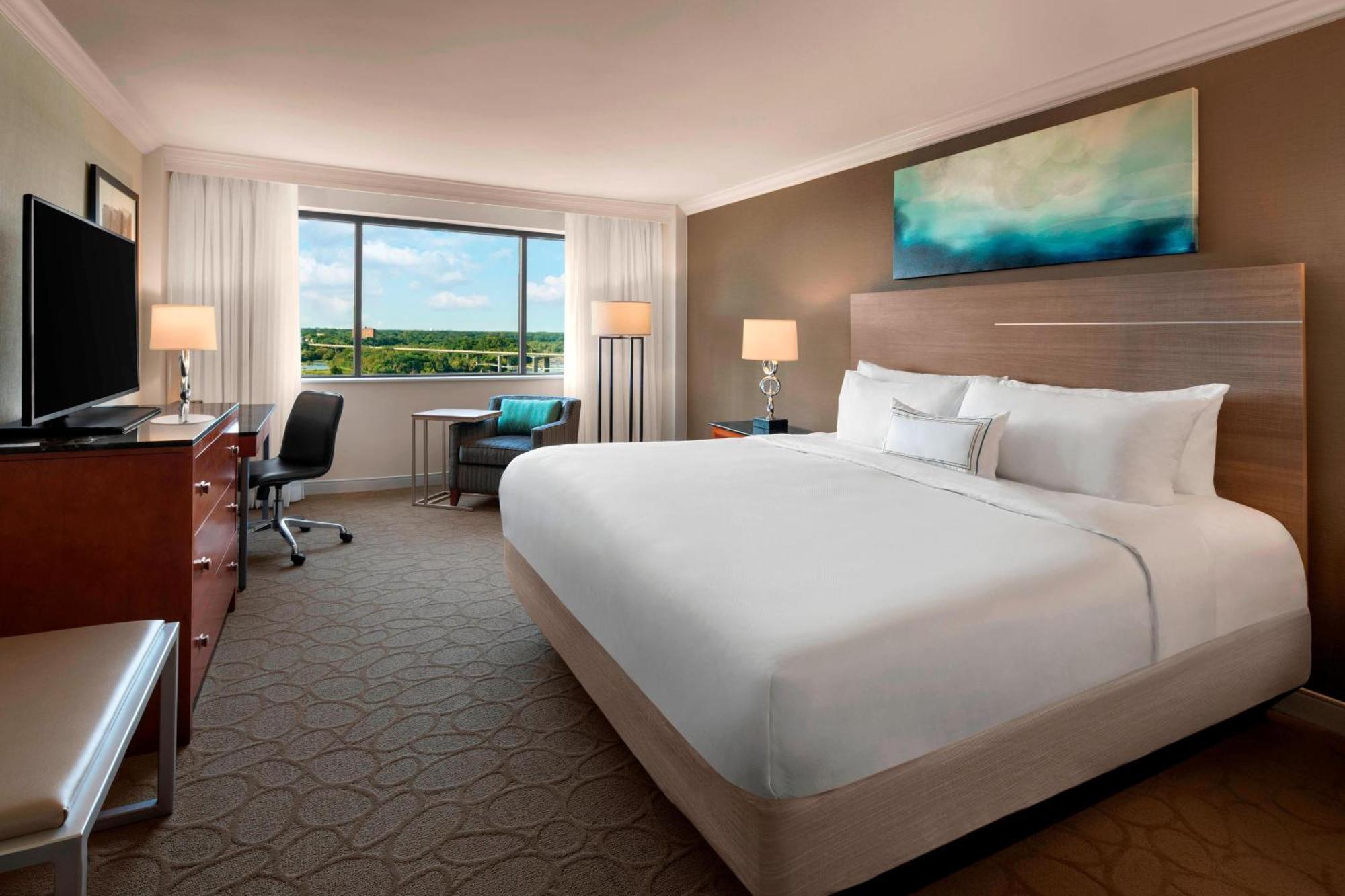 Delta Hotels By Marriott Richmond Downtown Esterno foto