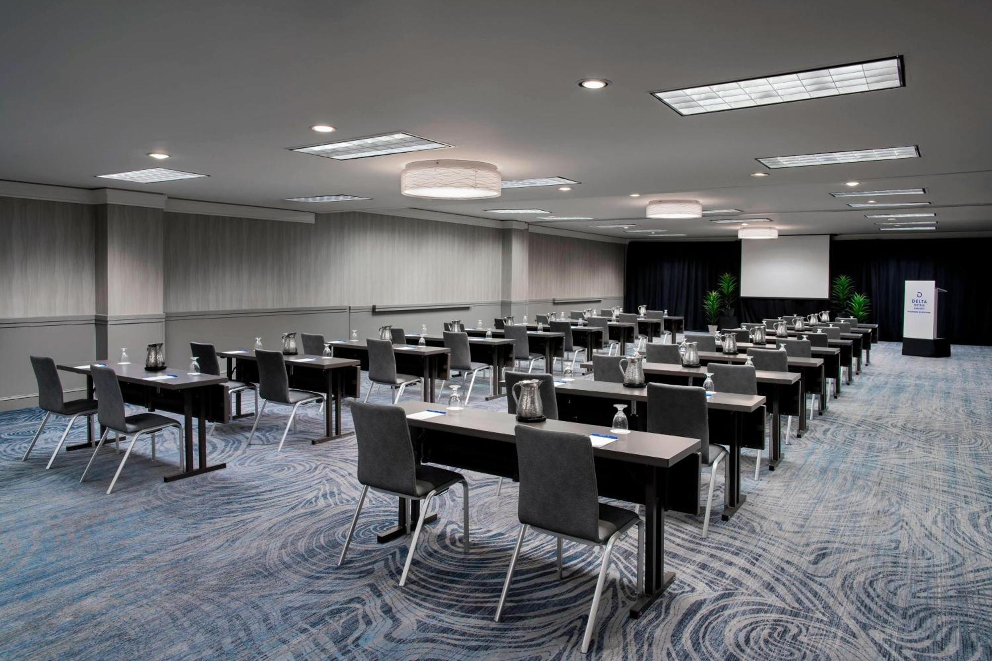 Delta Hotels By Marriott Richmond Downtown Esterno foto