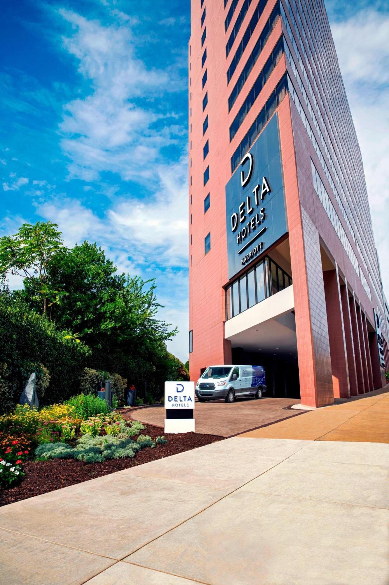 Delta Hotels By Marriott Richmond Downtown Esterno foto