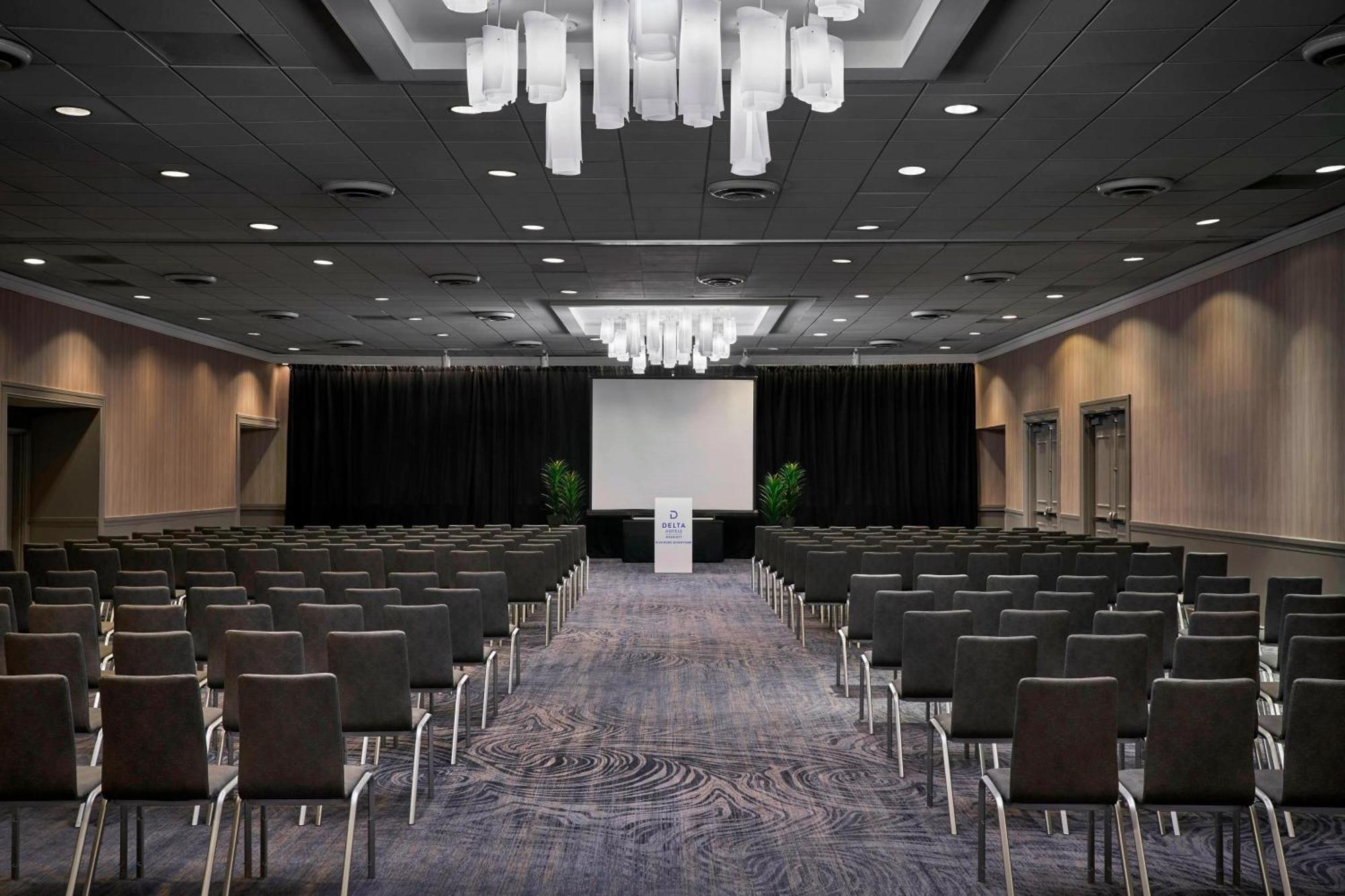Delta Hotels By Marriott Richmond Downtown Esterno foto