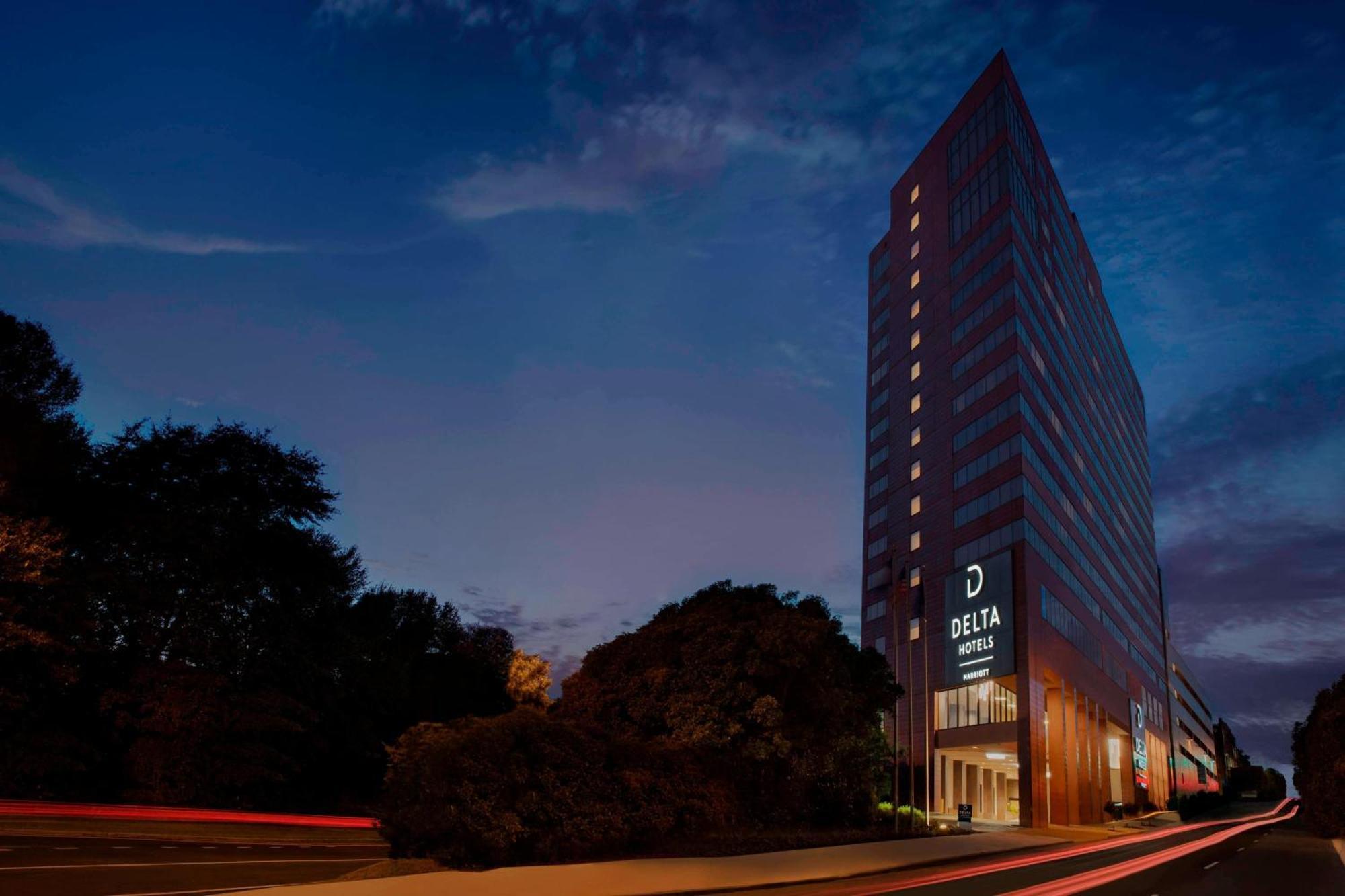 Delta Hotels By Marriott Richmond Downtown Esterno foto