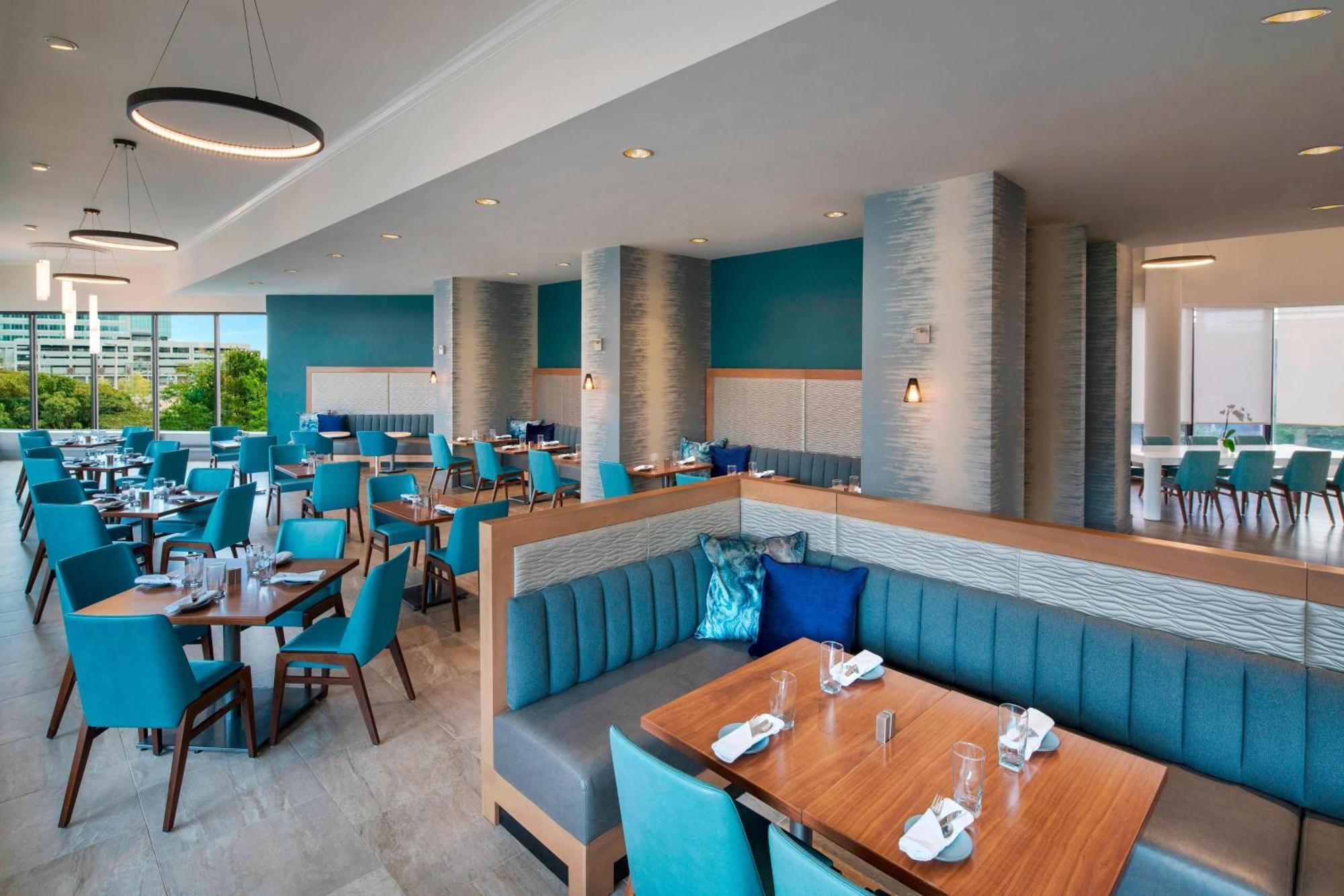 Delta Hotels By Marriott Richmond Downtown Esterno foto