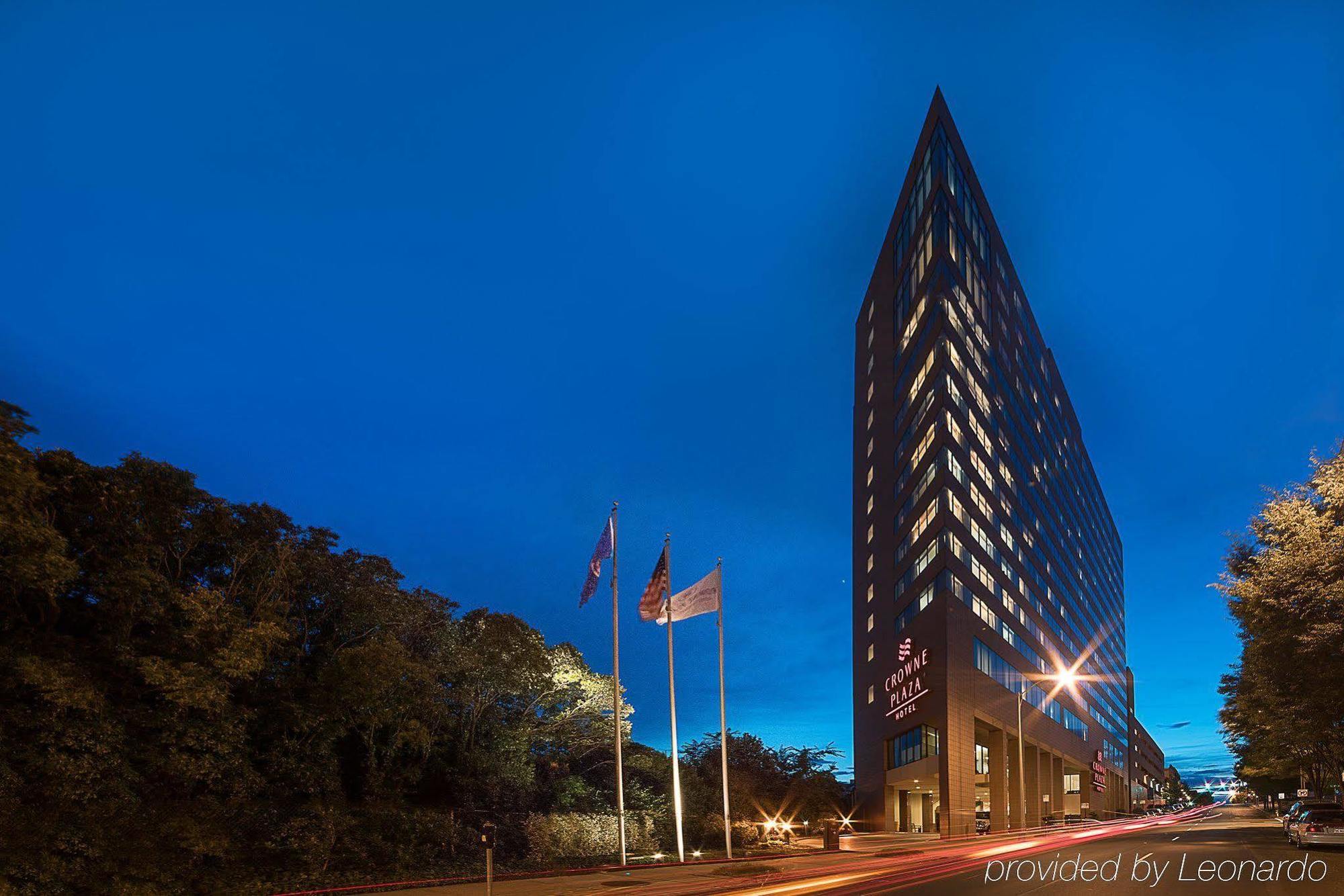 Delta Hotels By Marriott Richmond Downtown Esterno foto