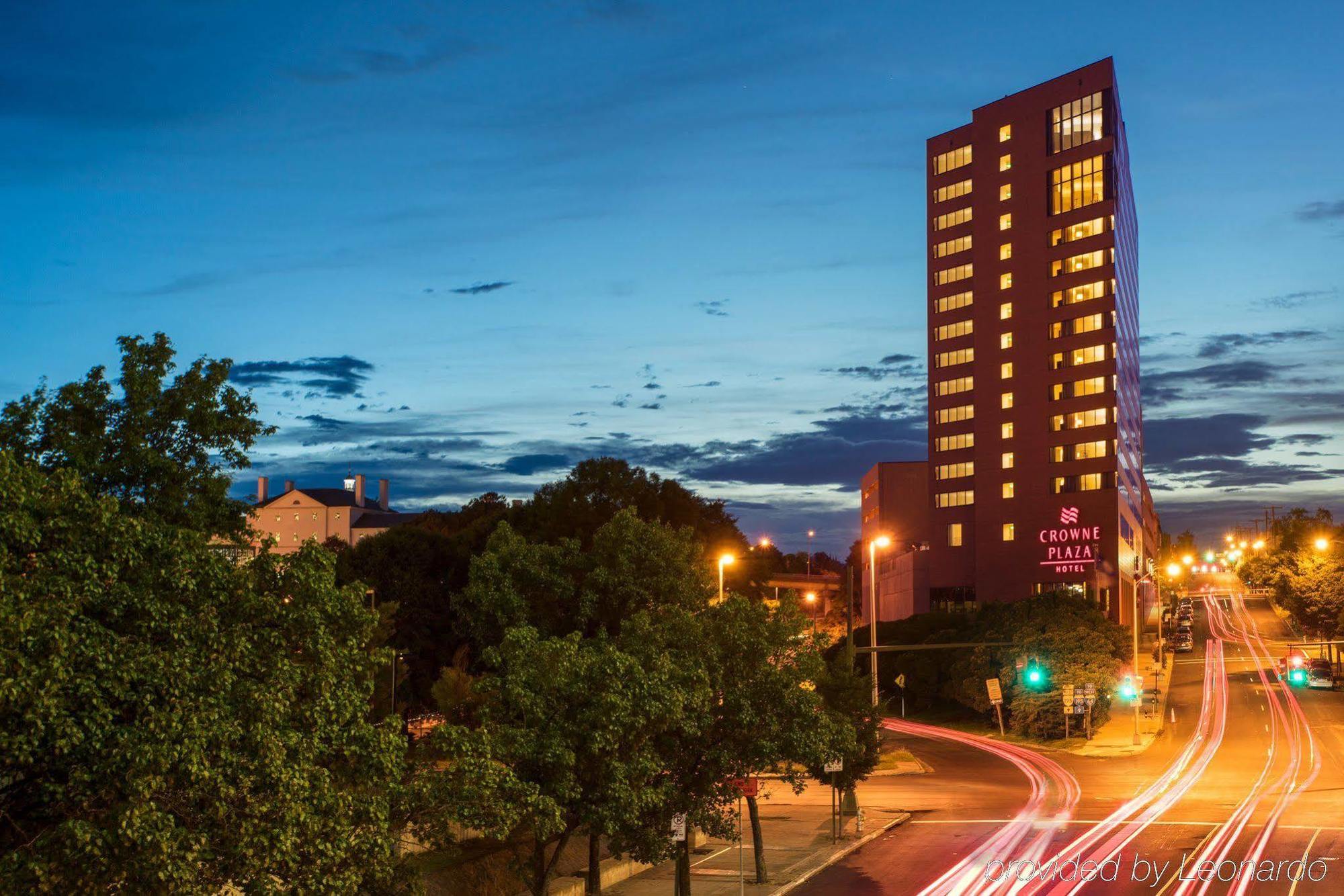 Delta Hotels By Marriott Richmond Downtown Esterno foto
