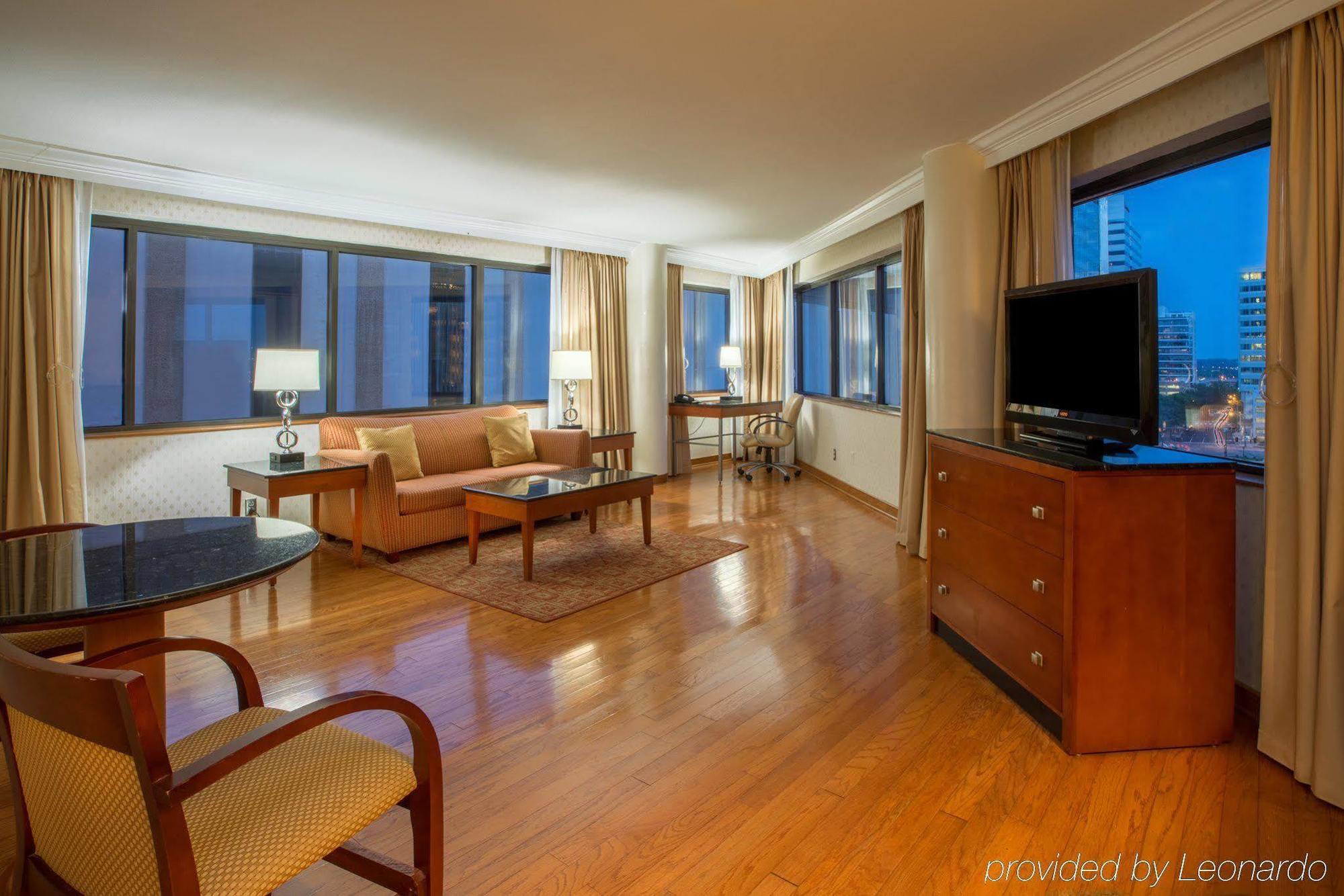 Delta Hotels By Marriott Richmond Downtown Esterno foto