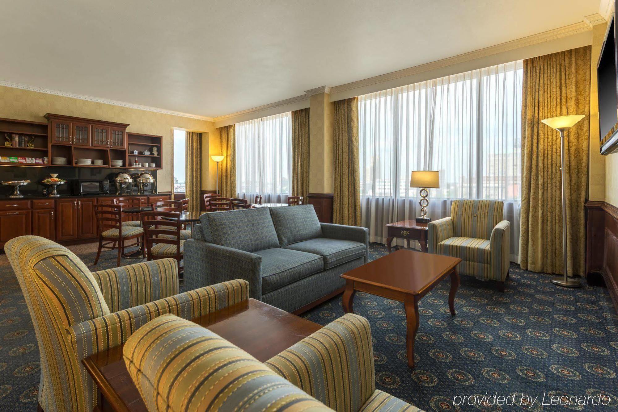 Delta Hotels By Marriott Richmond Downtown Esterno foto