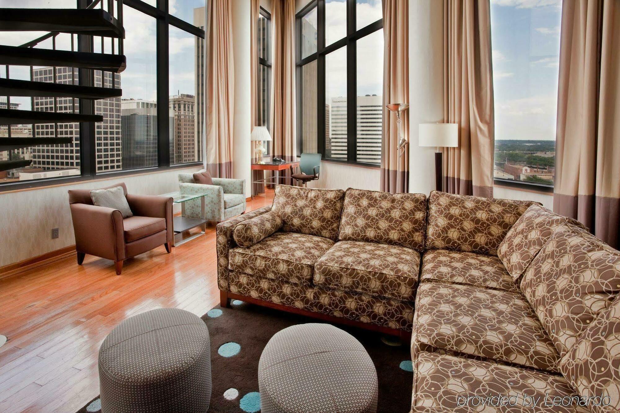 Delta Hotels By Marriott Richmond Downtown Esterno foto