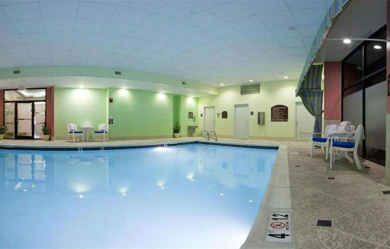 Delta Hotels By Marriott Richmond Downtown Esterno foto